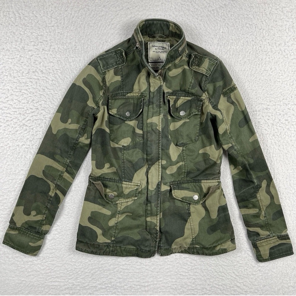 Camouflage Jacket Patch Detail - Green Camo